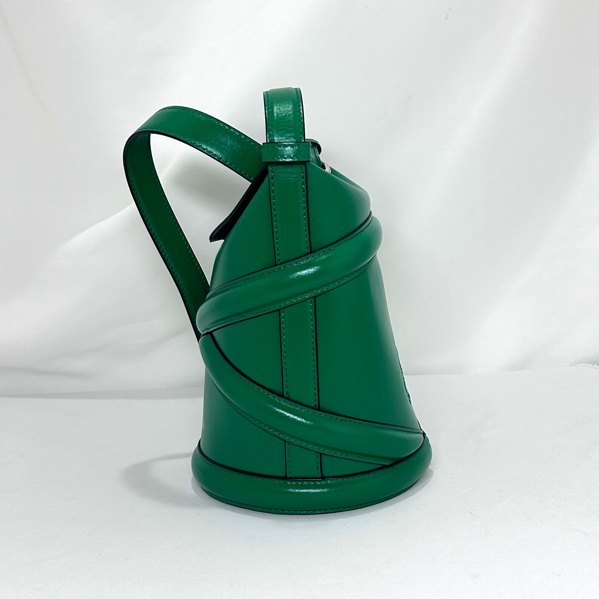 未使用品】Alexander McQueen ザ カーブ ショルダーバッグ レザー  