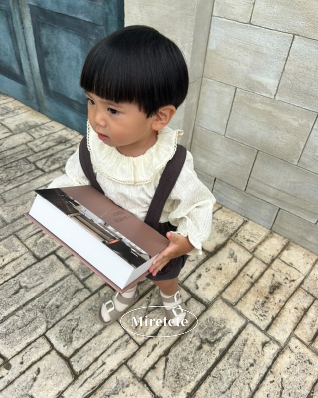 【取寄】フリルカラーが可愛すぎる使い勝手抜群なブラウス