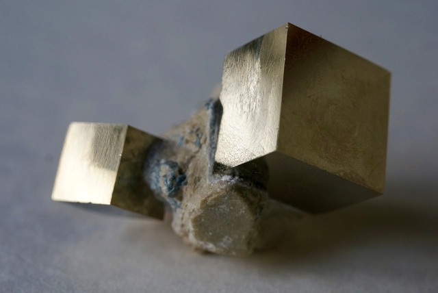 パイライト　Cubic Pyrite
