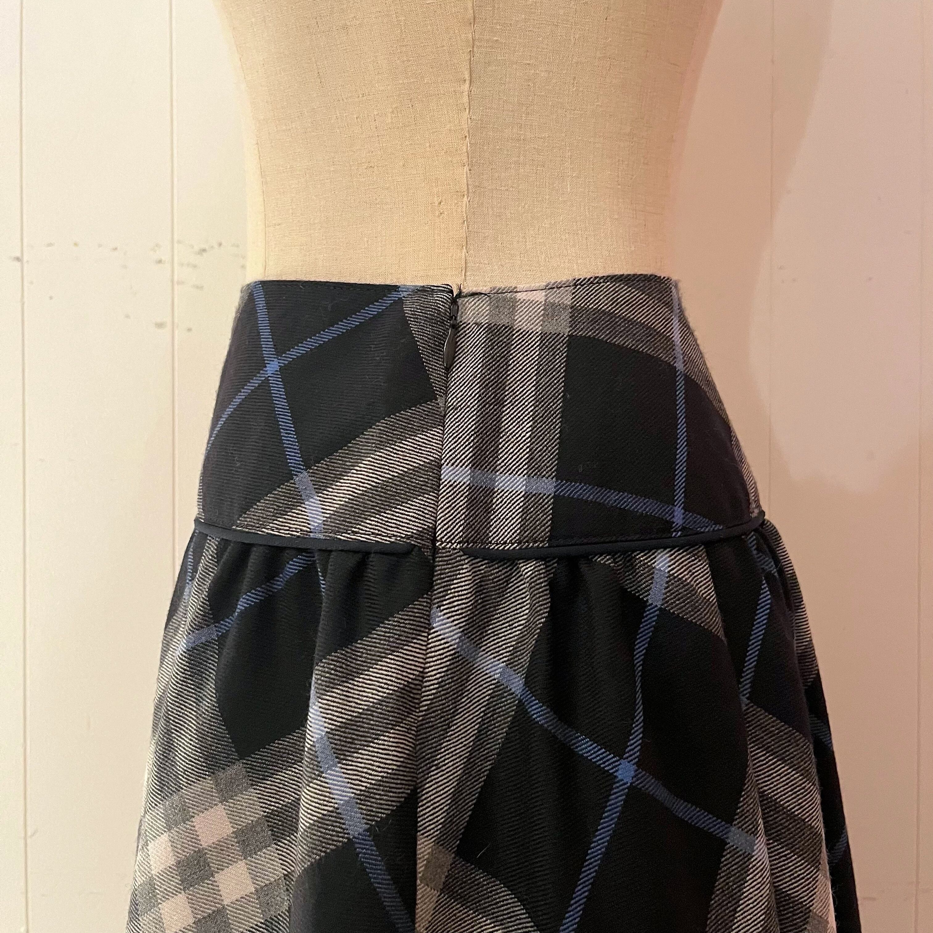 Burberry / blue check flare skirt