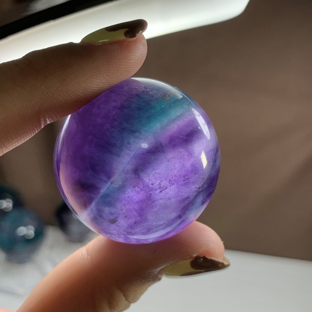 2.パープルグラデーションフローライトスフィア