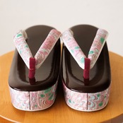 suminagashi 草履　L「ザッハトルテとフランボワーズ」