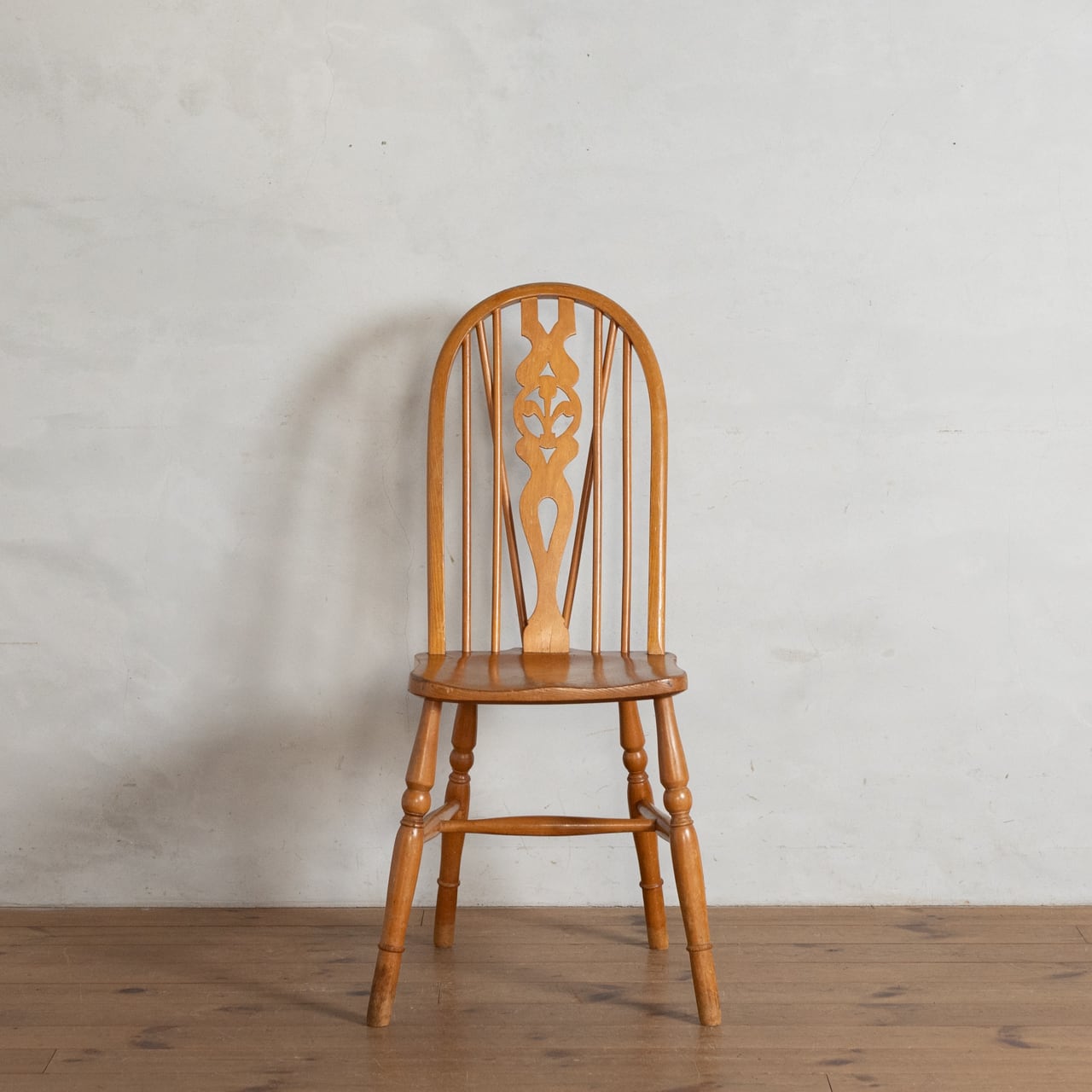Thistleback Chair / シスルバック チェア 〈ダイニングチェア・デスク