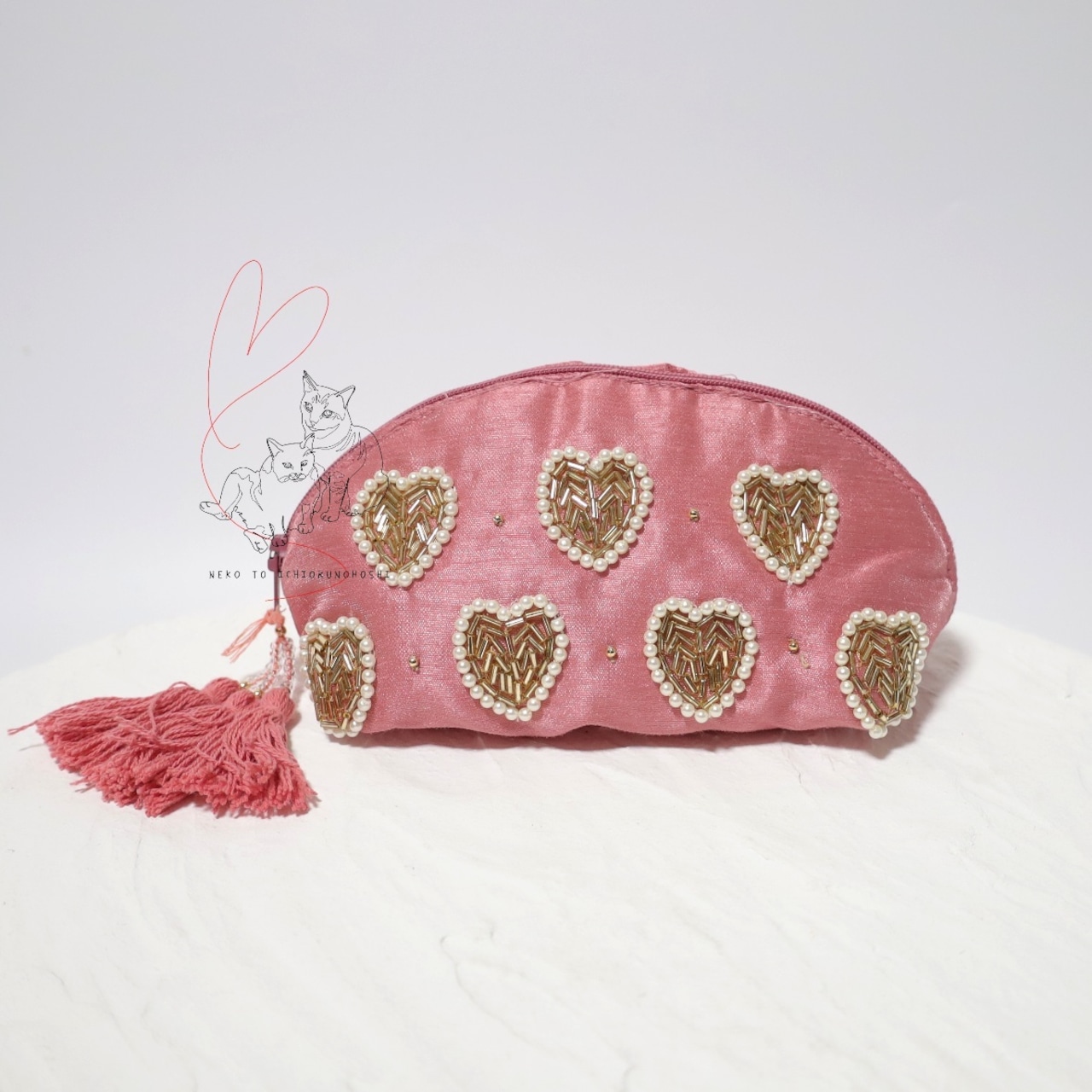 ビジュー＆刺繡ポーチ　ハート♡ピンク