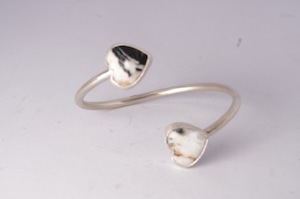 Twist Bangle "Double Heart"