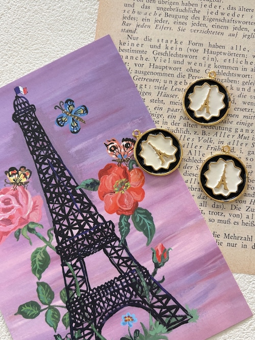 輸入デザインパーツ ラベル型チャーム エッフェル塔 モノトーン ホワイト×ブラック×ゴールド  22mm アクセサリーパーツ デコレーション材