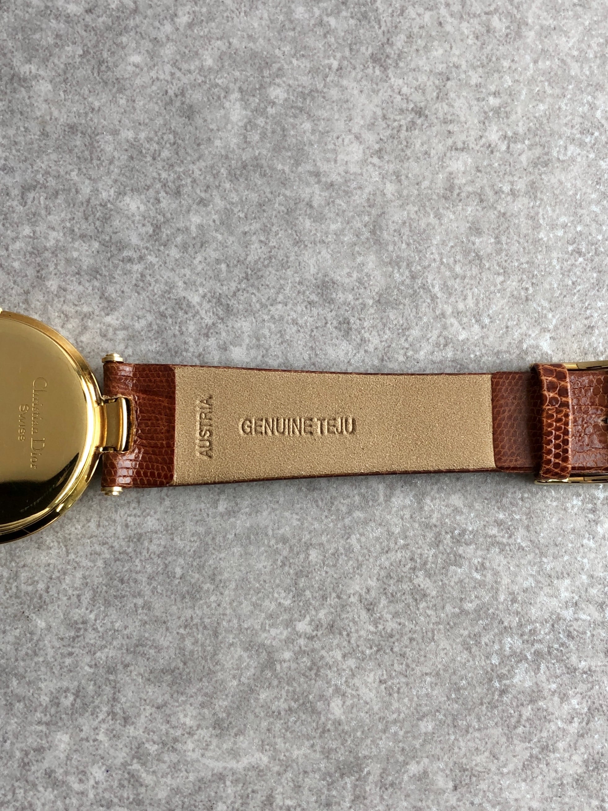 Christian Dior ゴールドレザー時計　箱付き ベルト難あり/稼動品】Christian Dior ゴールド クォーツ腕時計