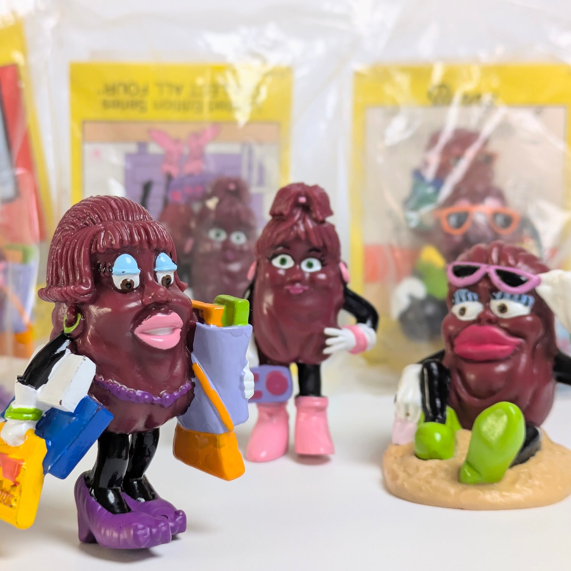 ☆ VINTAGE 1991 ☆ 【 California Raisins（カリフォルニアレーズン）】『 Alotta Stile ( アロッタ・スタイル ) / Hardee's / CARD無し 』 ハーディーズ ミールトイシリーズ / PVC フィギュア ビンテージトイ 〚アメリカン雑貨 アメトイ〛