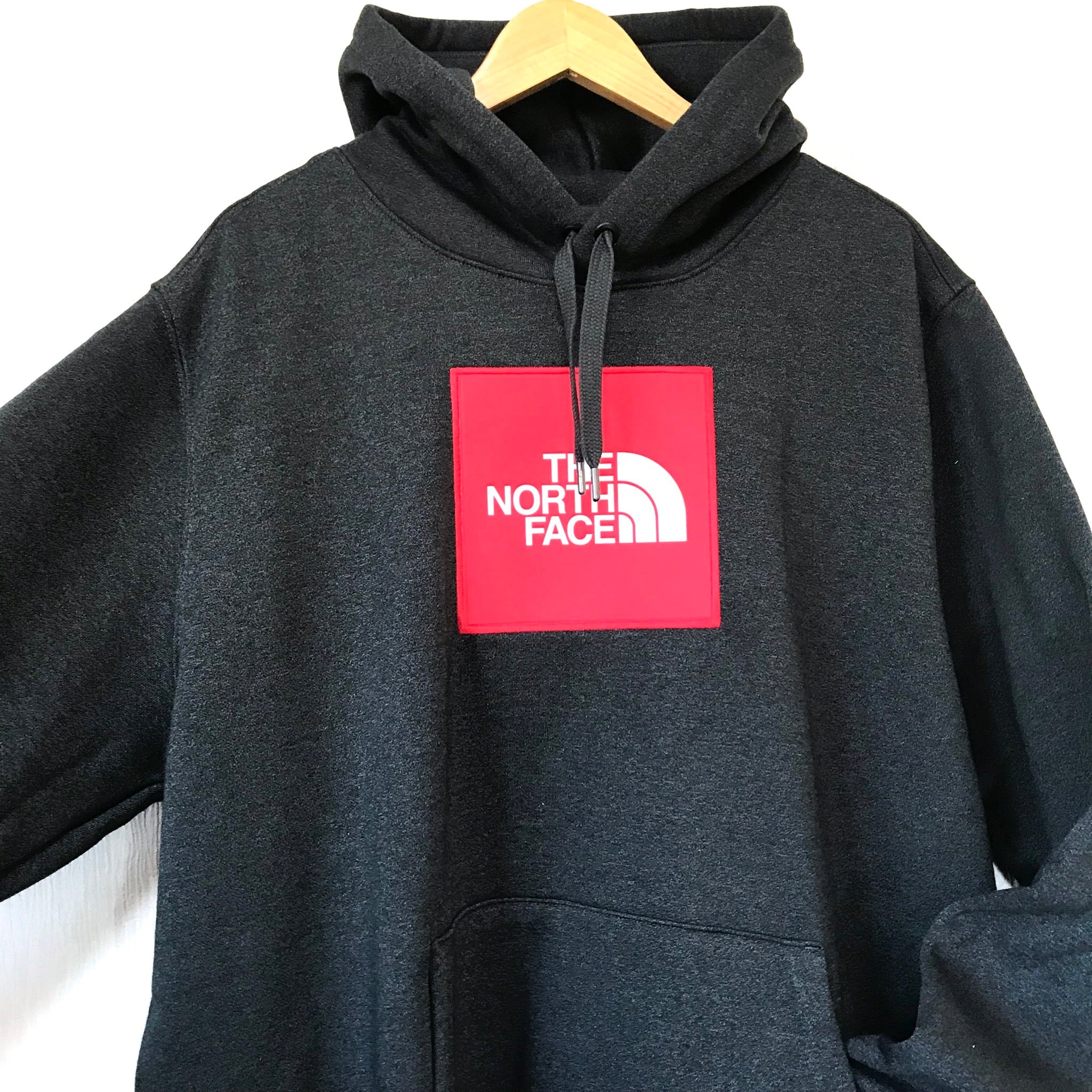 新品◆日本未入荷◆THE NORTH FACE ビッグロゴパーカー US L