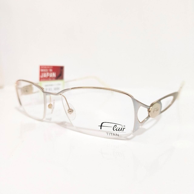 【Flair】オーバルナイロールフレーム　シルバー・ホワイト