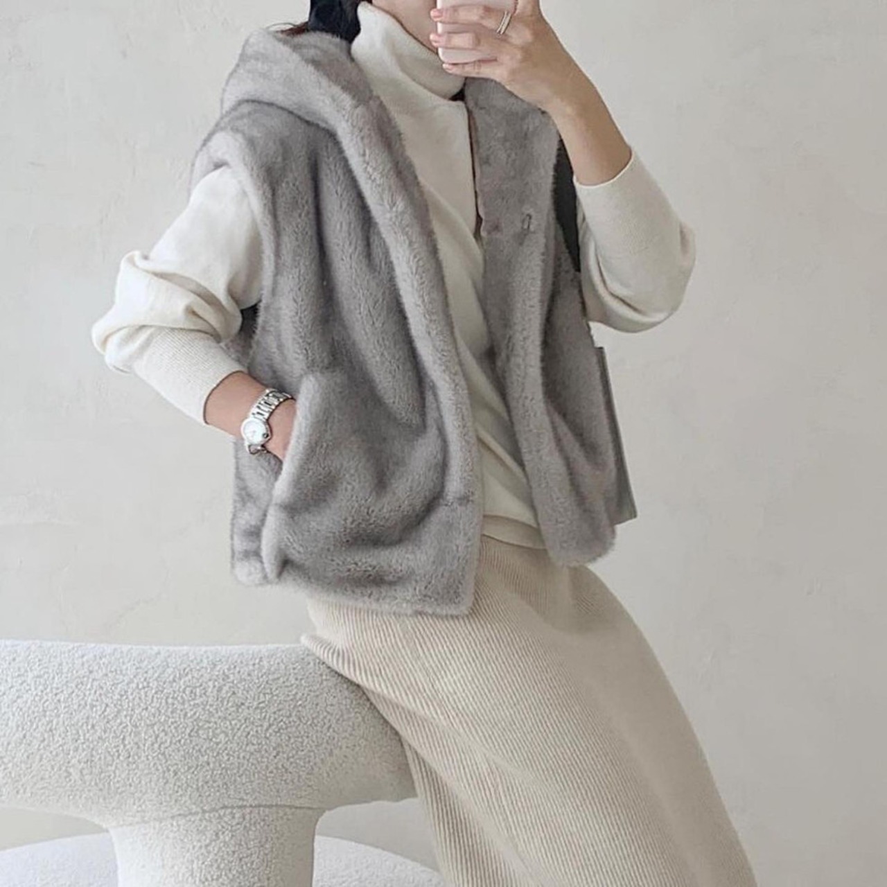 Sold out フード付きフェイクファーベスト_060484