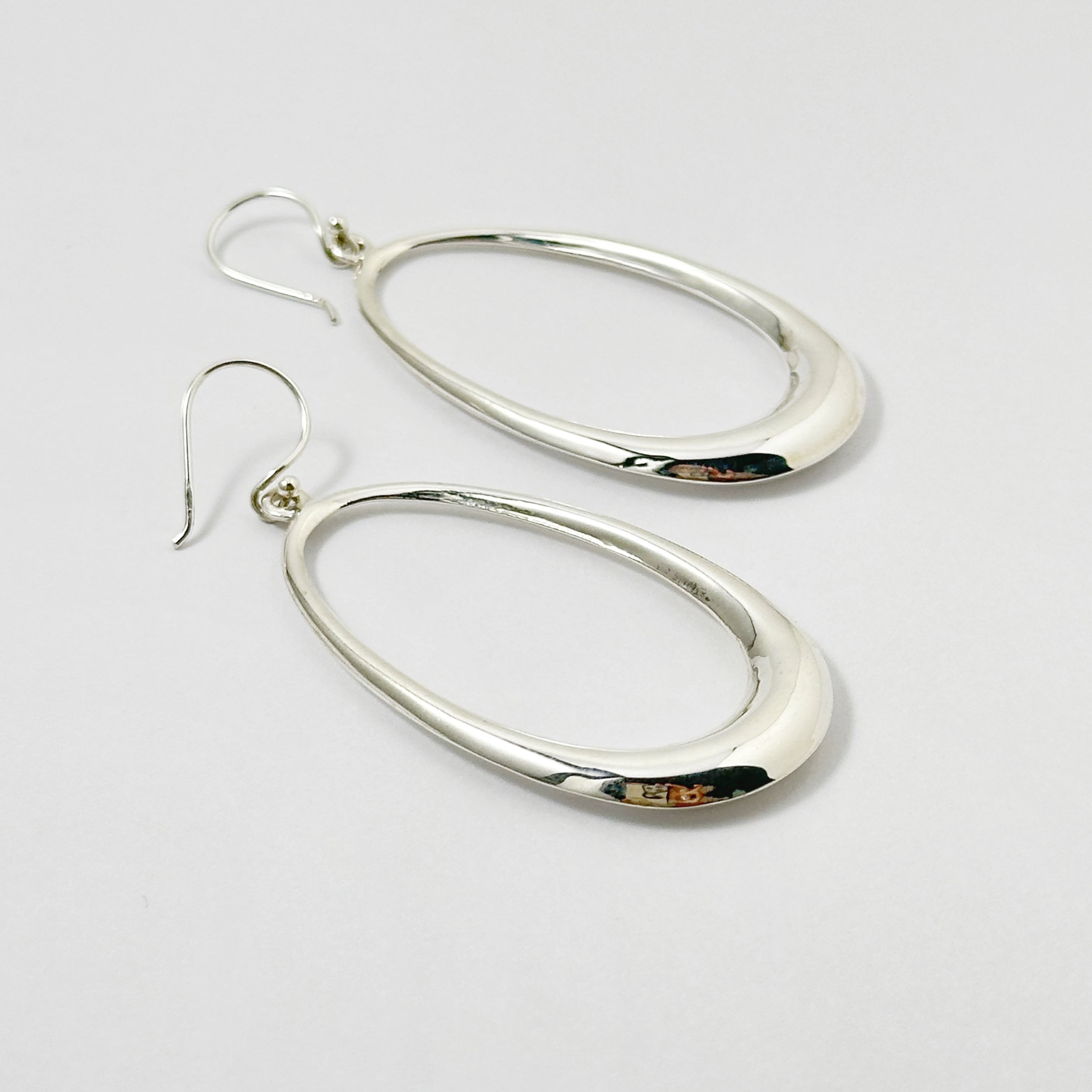 ボリューム たっぷり 横 フープ ピアス | 【公式通販】鎌倉のシルバー