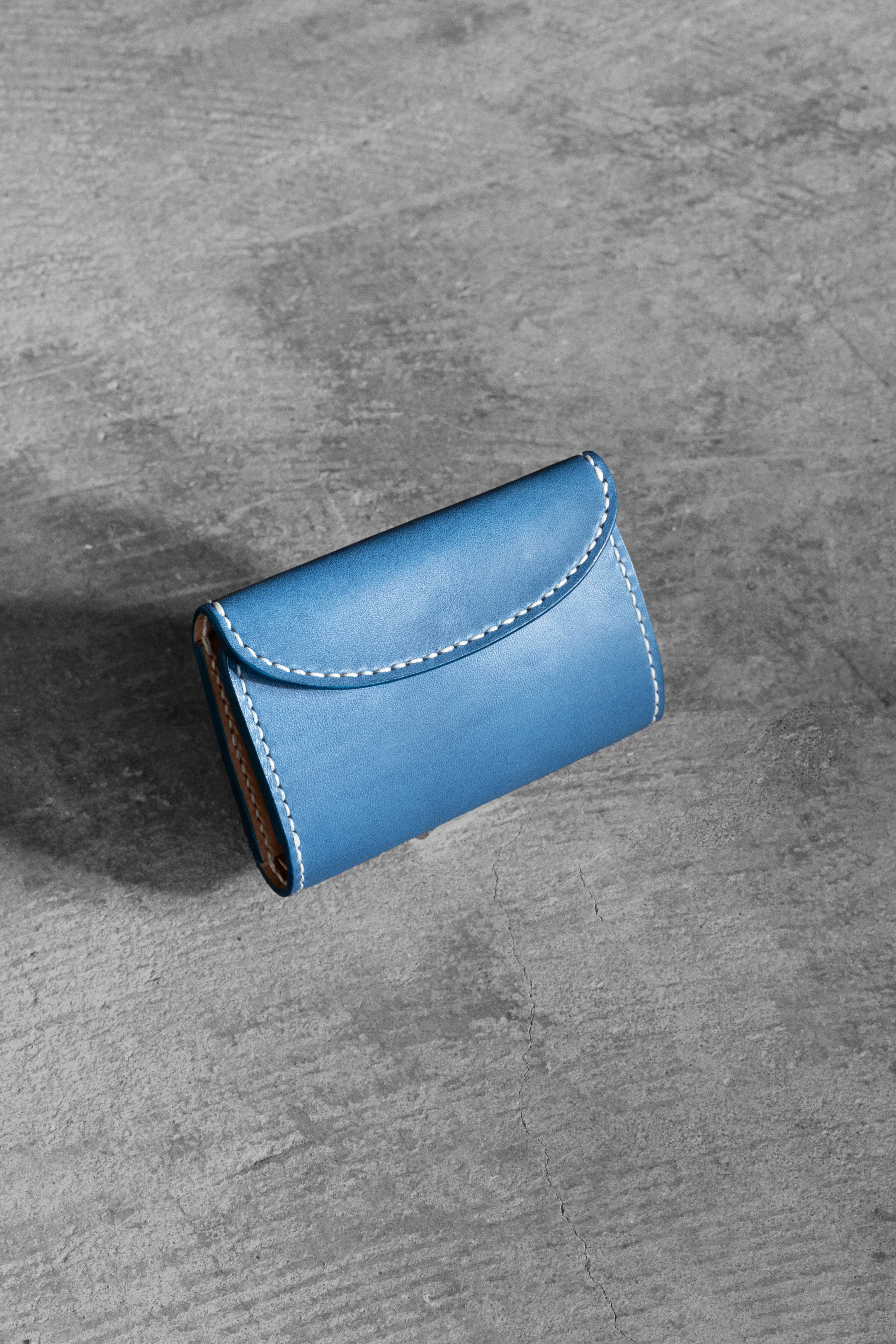 Middle wallet / Oil【送料無料】 | 高級皮革ならminca｜栃木レザーの