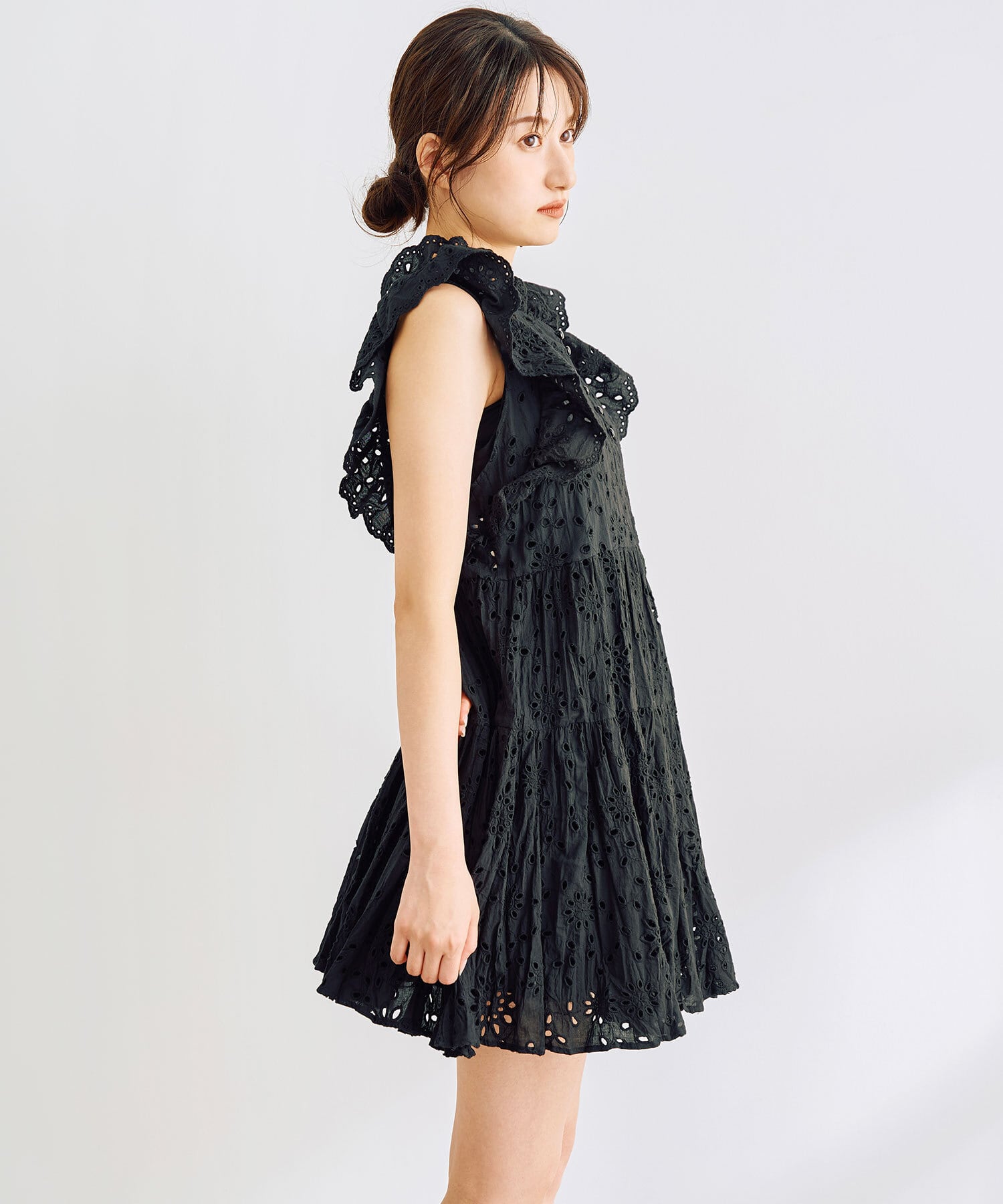 COCO DEAL/ココディール】エンブロイダリーティアードミニ