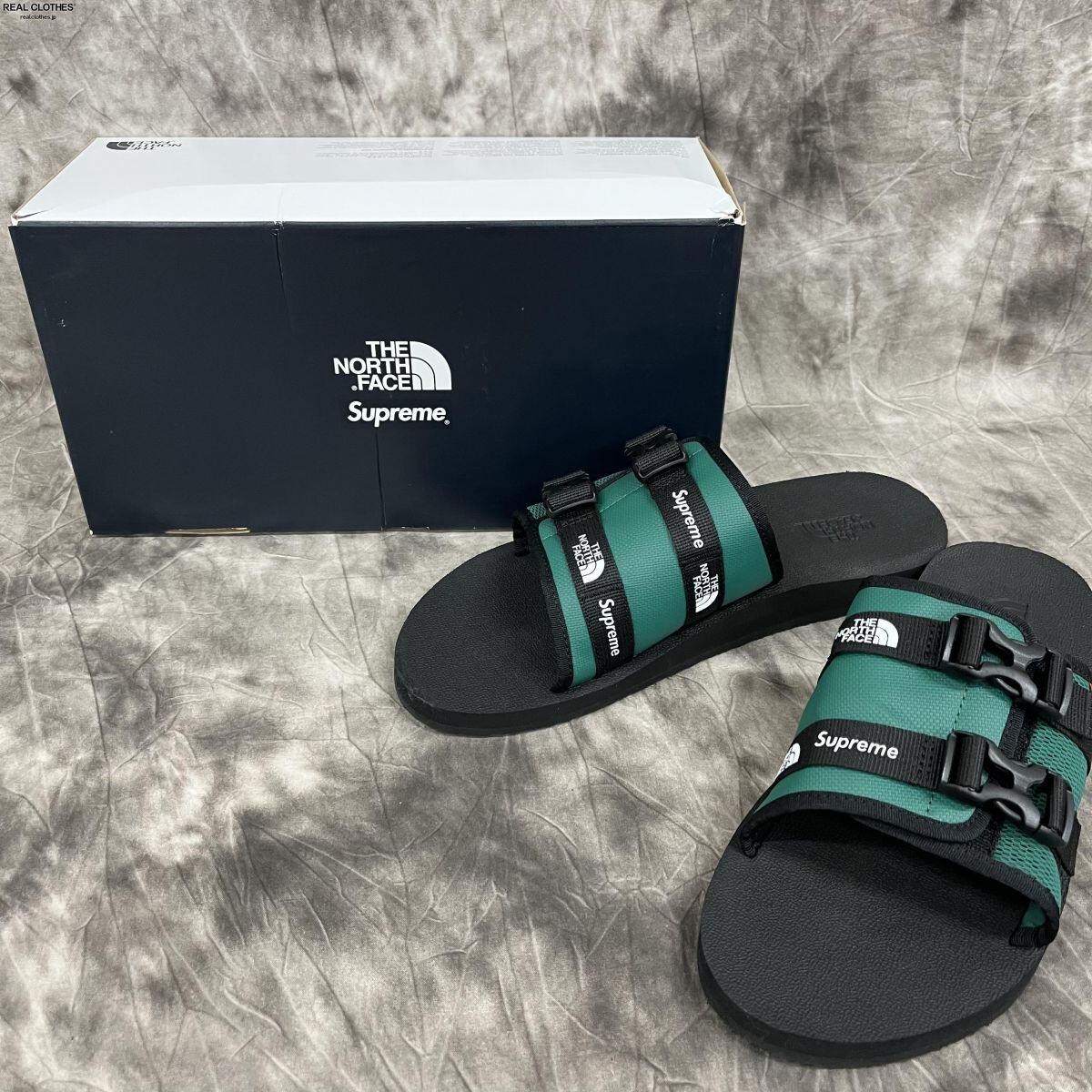 美品 シュプリーム×ノースフェイス サンダル The North Faceコラボ