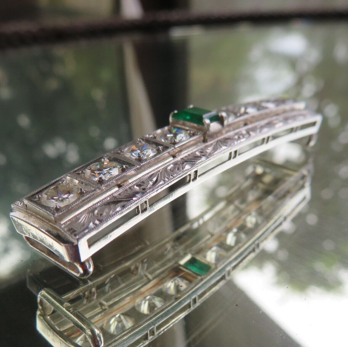 ヴィンテージ　和彫りP.ｍにプラチナとダイヤモンドにの華麗な帯留め