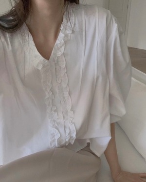 many frill vneck open blouse