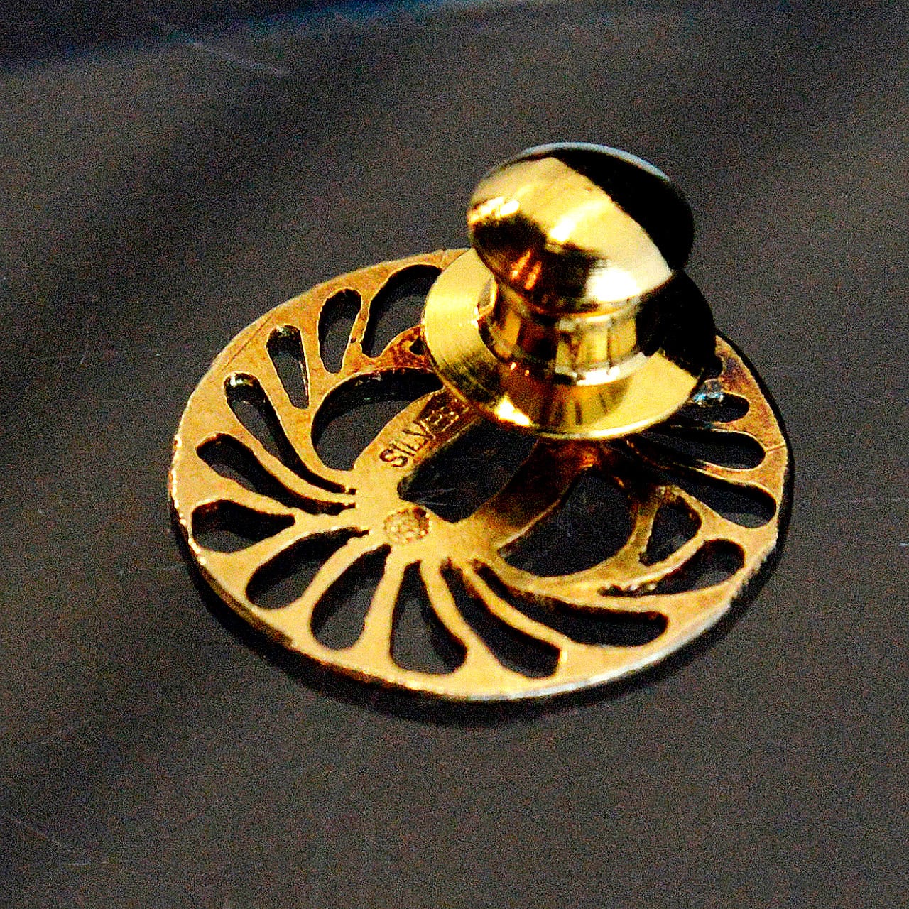 刀鏢ピンブローチ（SVK18Rh） | 創作ジュエリー工房 SILVER ART KAORI