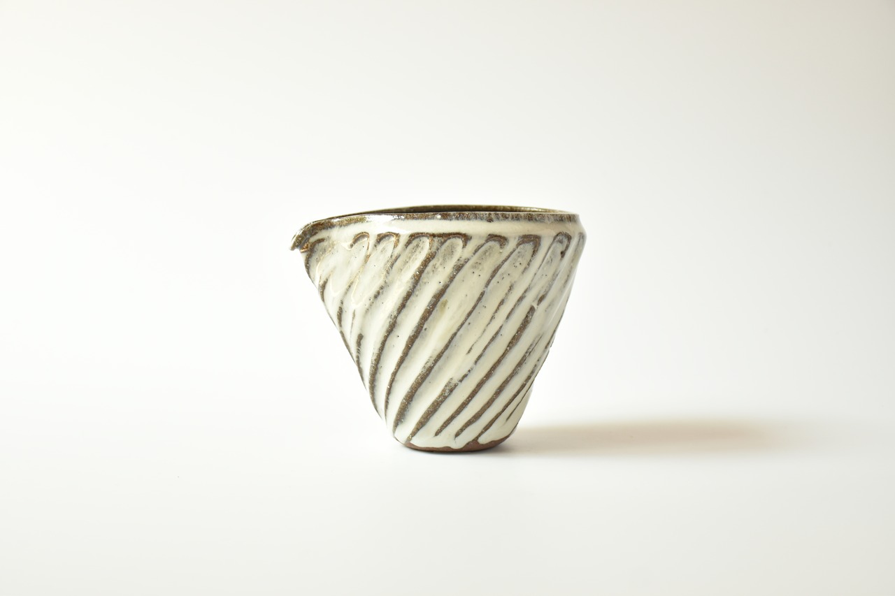 小代瑞穂窯 / 福田るい : しのぎ片口 酒器 斜めしのぎ 白