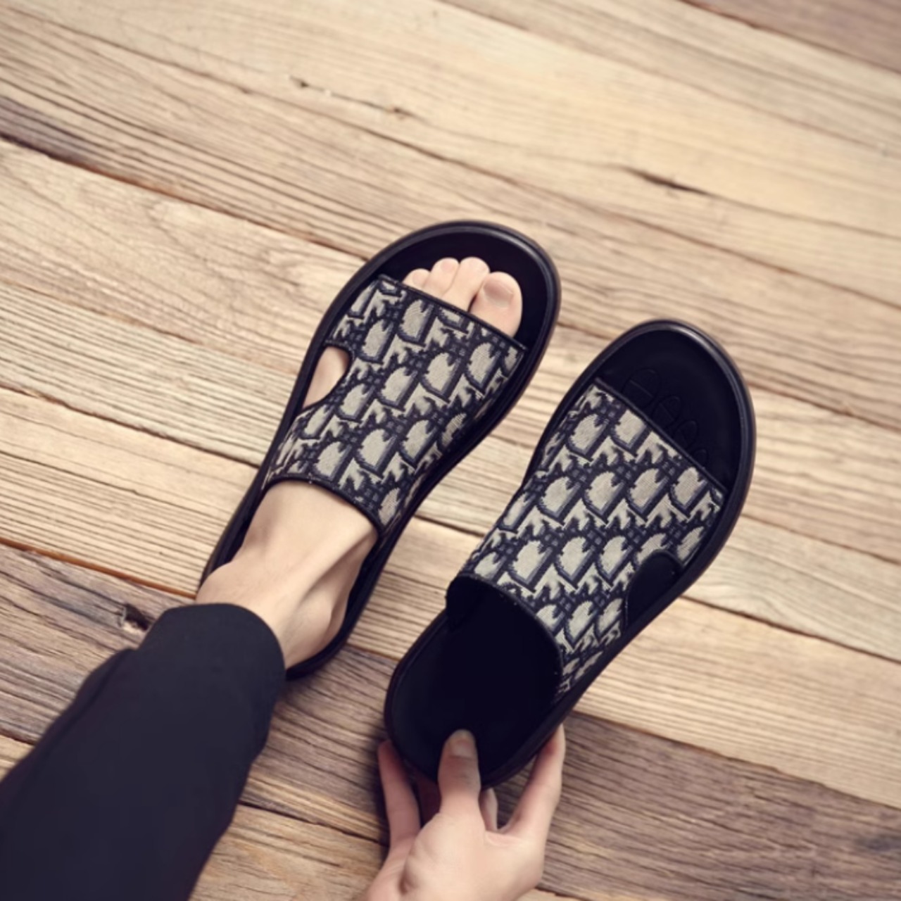 ファッションカジュアルアウターサンダル S0122