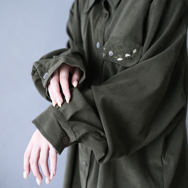 "刺繍×葉" double flap pocket design over silhouette fake suede shirt