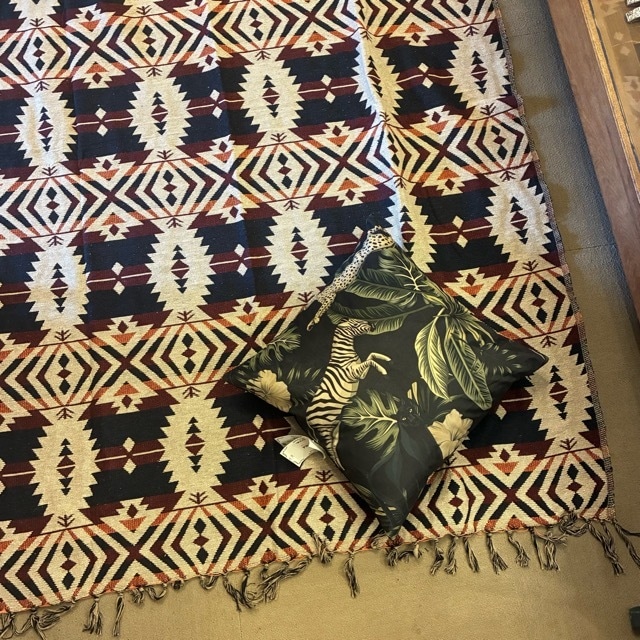 India Animal patterns rug　アニマルパターンラグ　125×175cm  エキゾチック　アイボリー　2人掛けソファ　ビーチマット　ソファカバー　ベッド　リビング　車内マット　コットン　綿