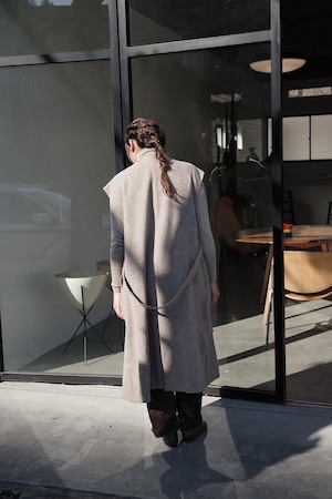 British Herringbone Sleeveless Coat