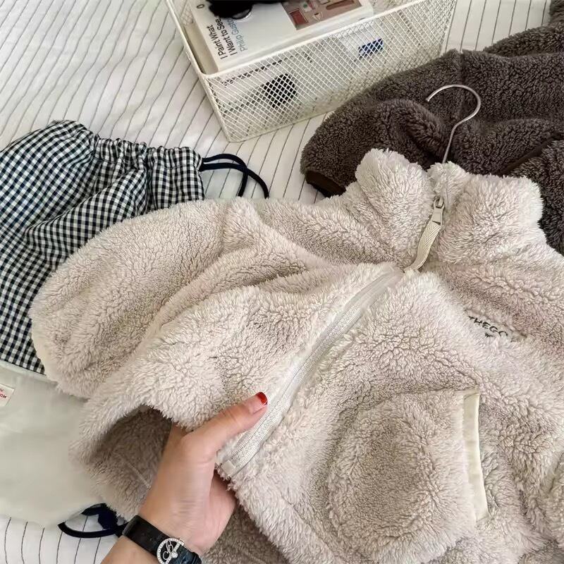 GO.U刺繍ファージャケット