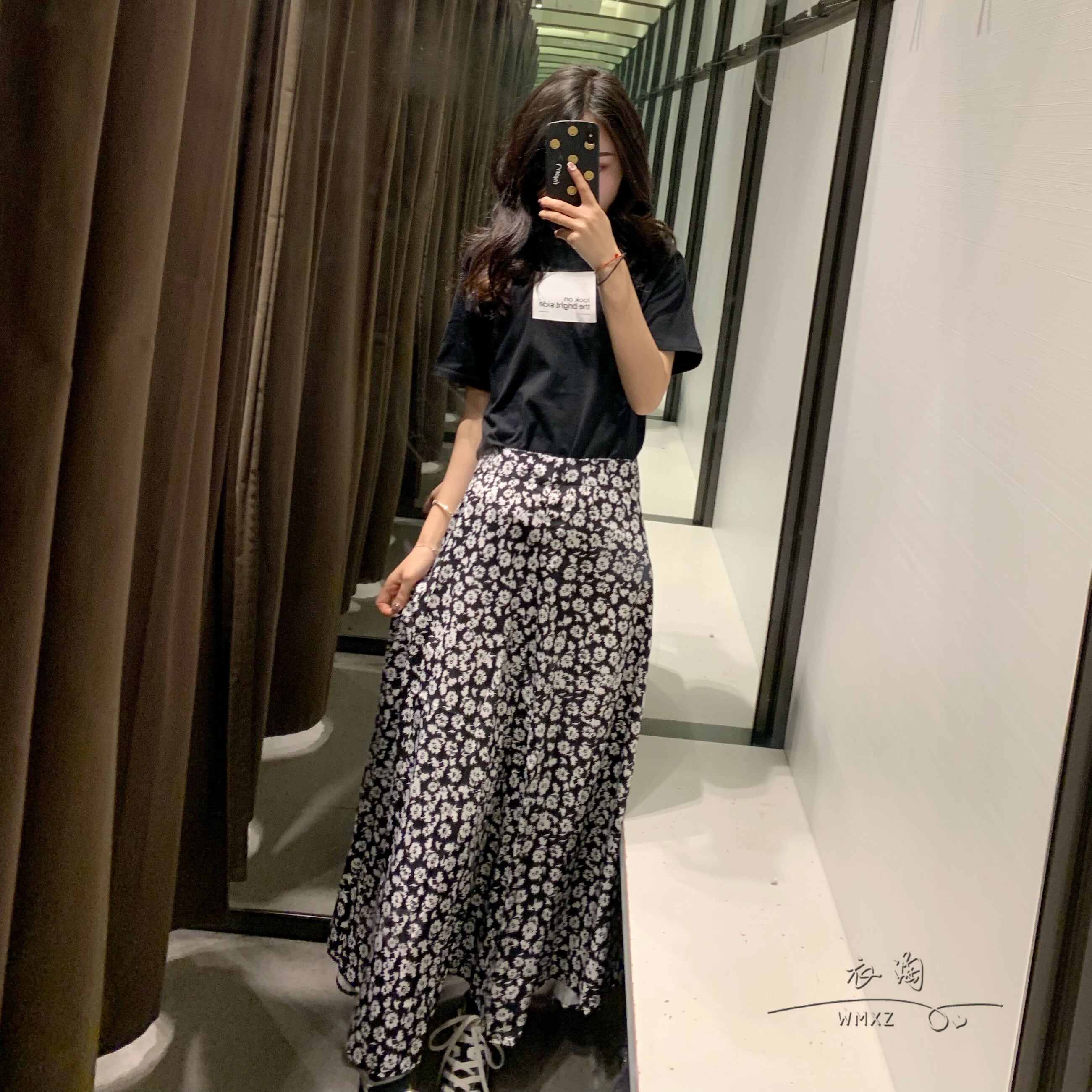 通販 花柄ロングスカート 黒 きれいめカジュアル 花柄モノトーン