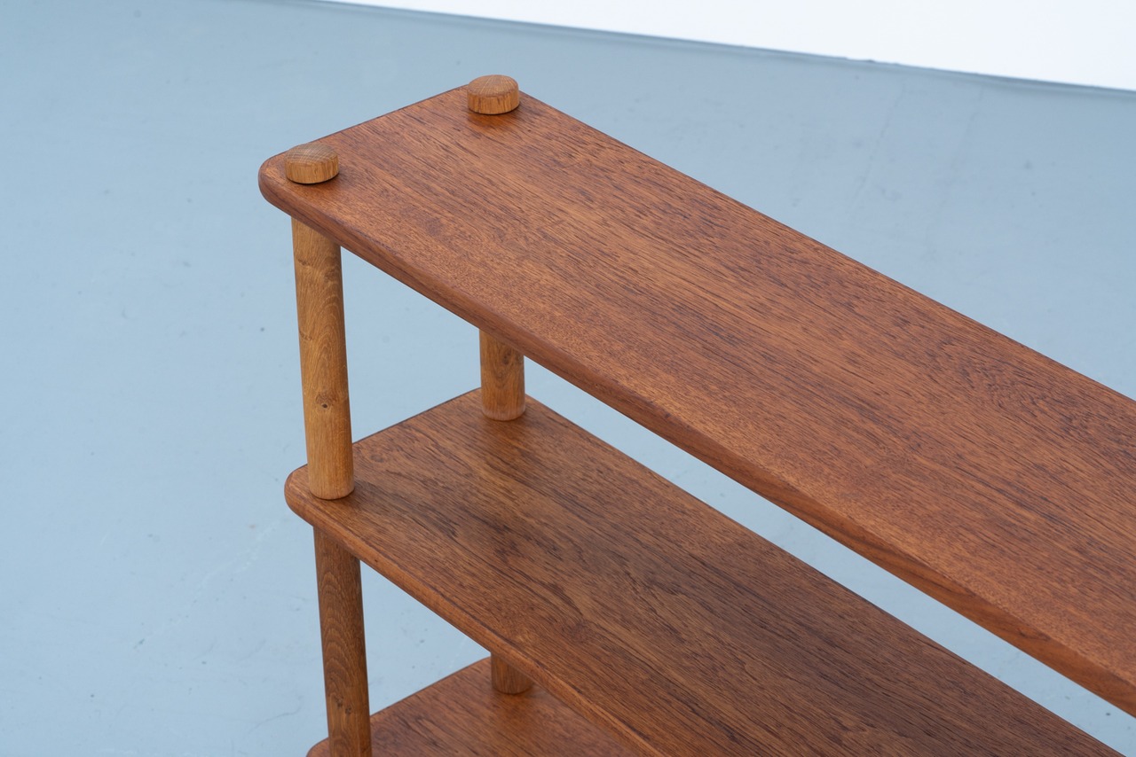 Finn Juhl | Display Shelve