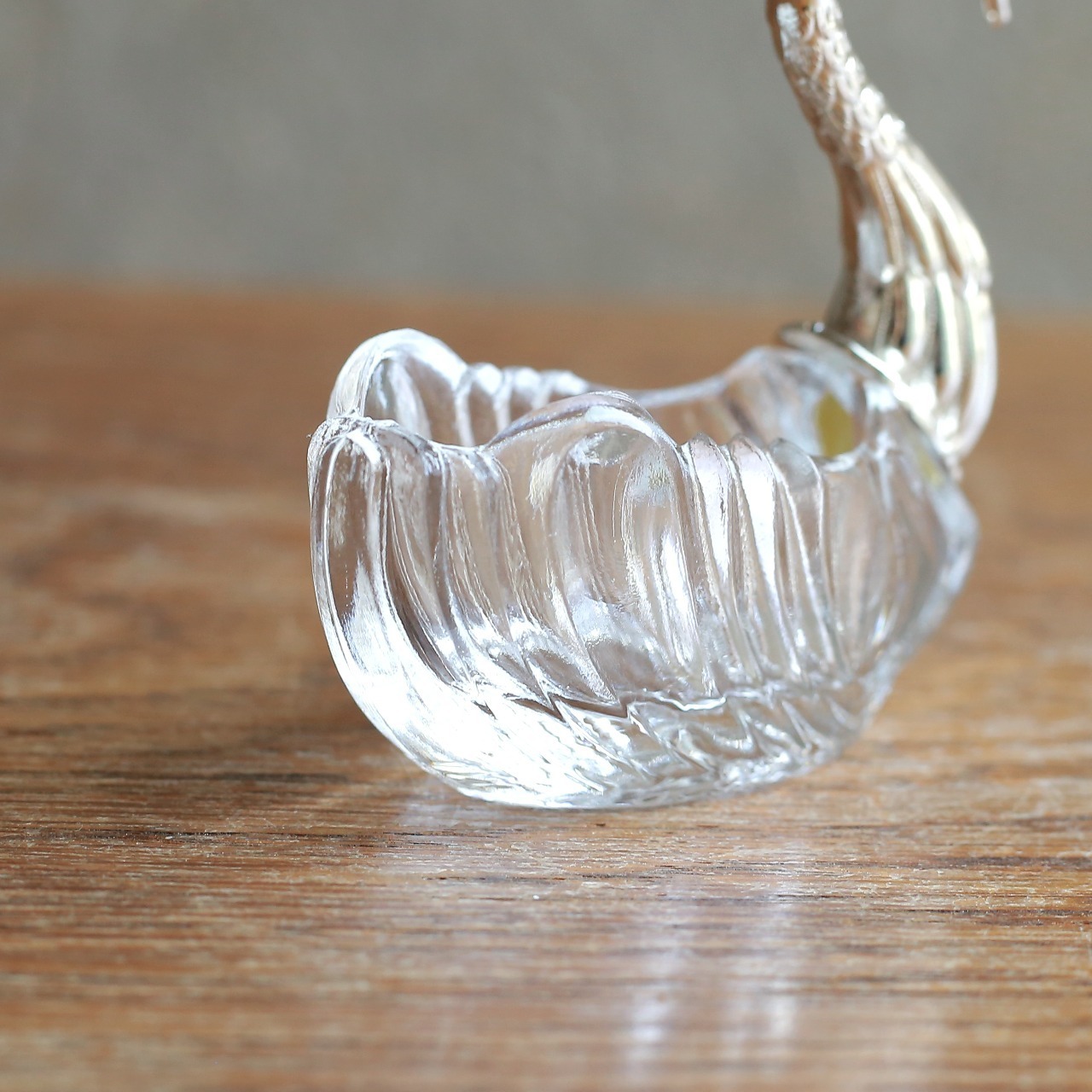 可憐な白鳥の小物入れ 24