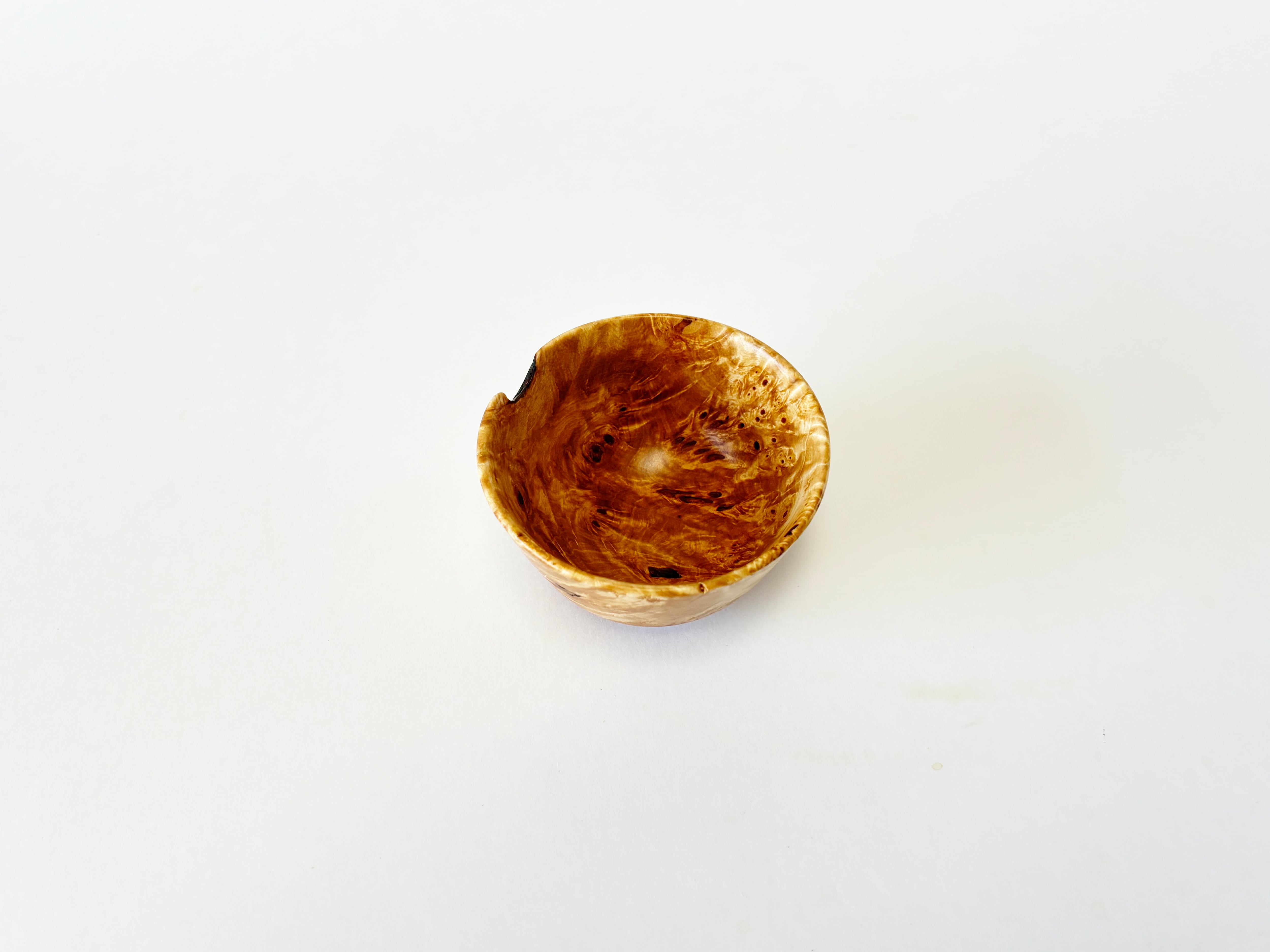 岳樺瘤 ぐい呑 一点もの | 工房 十勝の木のうつわ web shop