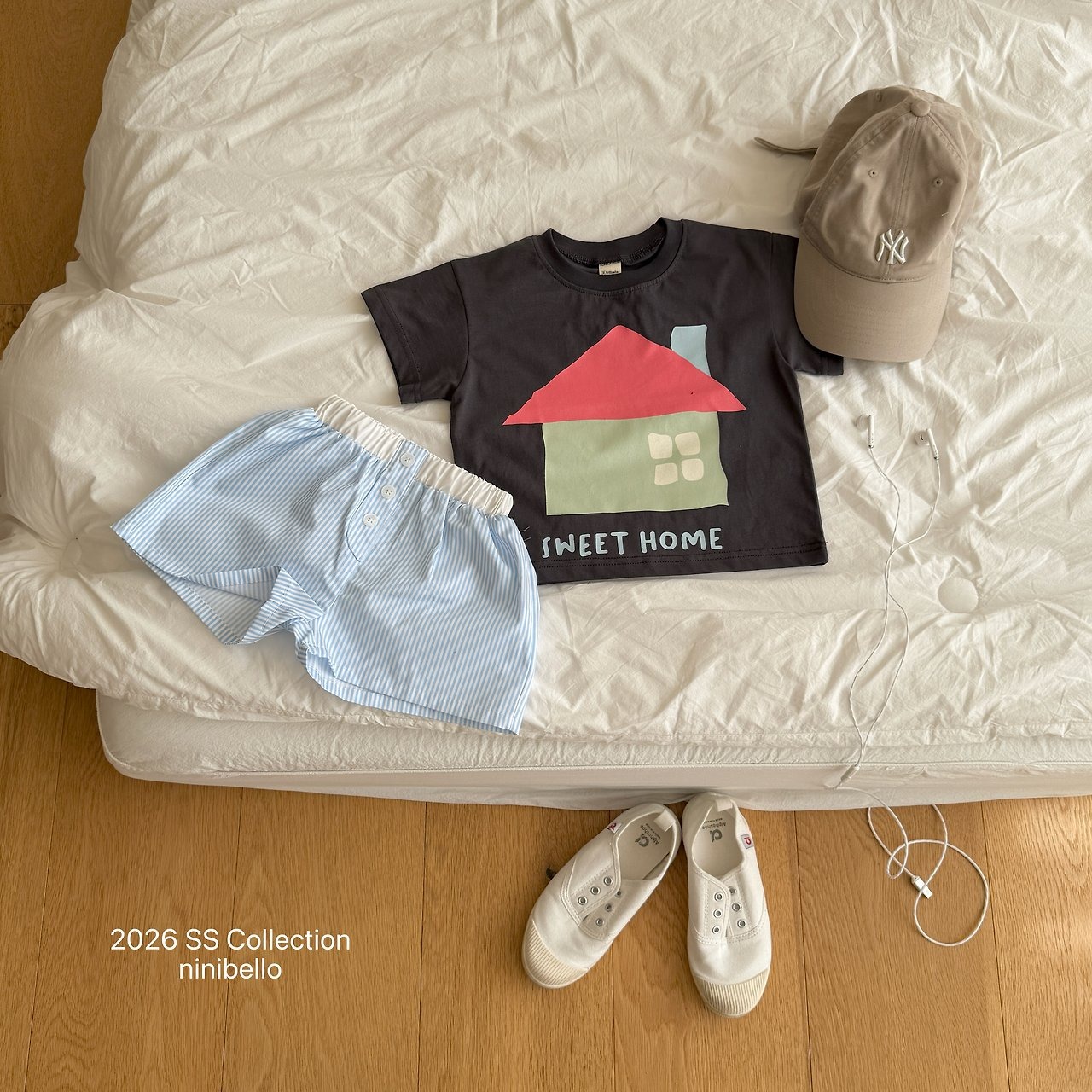 [ninibello] Sweet Home Short sleeve T-shirt +fee2 / [니니벨로] 스윗홈반팔티