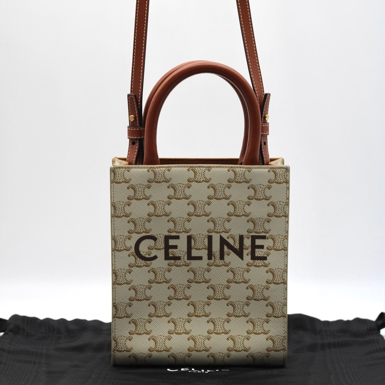 CELINE セリーヌ ミニ バーディカルカバ トリオンフ ハンドバッグ セリーヌ(CELINE)セリーヌ ミニ バーティカル カバ トリオンフ