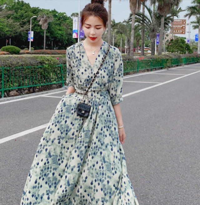 ワンピース 春ワンピース きれいめワンピース 七分袖 ロング丈 ｖネック Aラインスカート 花柄 春 代 30代 エレガント カジュアル レトロ フレンチレトロ デートスタイル 通勤着 デート H463 La Vie En Rose