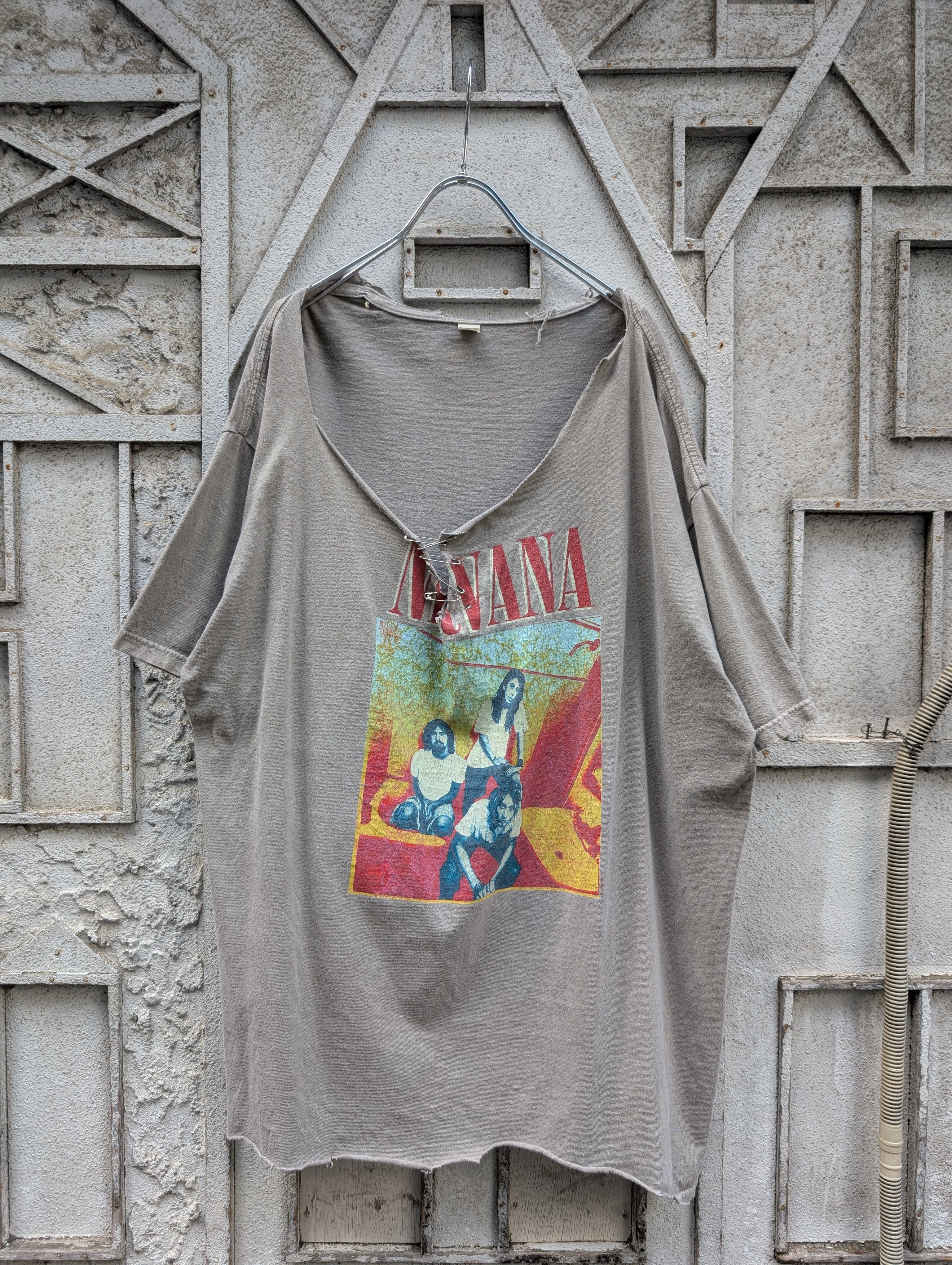 "深緑" REMAKE damage tee / NIRVANA