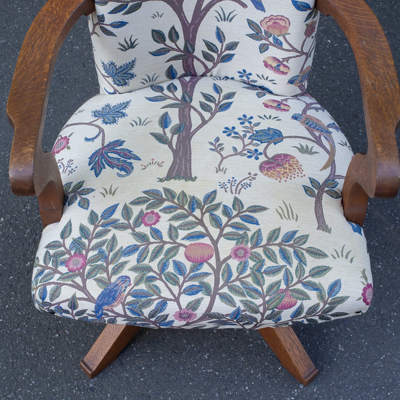 回転チェア ウィリアム・モリス | トリノス-torinoth- | 新宿区神楽坂