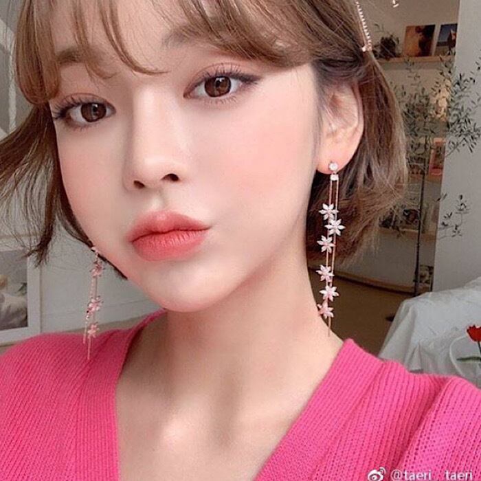 大人気 テリちゃん の 真似っこ イヤリング 骨格ウェーブ イエベ ブルベ 向け 韓国っぽ アクセ お花モチーフ チェーンイヤリング 大人可愛い Lamitte Deco トレンド 韓国ファッション ショップ Base店