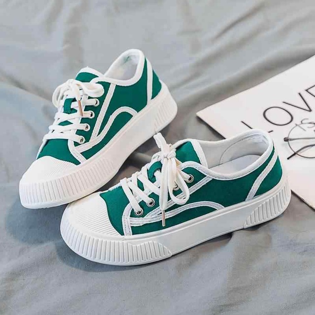 スニーカー 厚底 キャンバス 帆布 可愛い レトロ シューズ 韓国系 黒 緑 カーキ 無地 バイカラー フラット 運動靴 個性的 春夏 ローカット スニーカー ブラック グリーン 紐あり きれいめ 大人カジュアル おしゃれ ママ ゴム 滑り止め ラフ