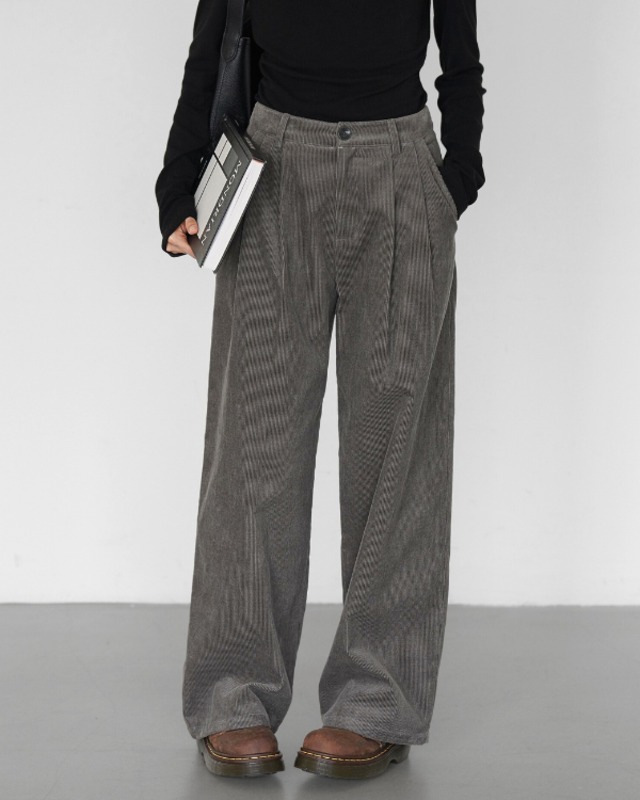 Corduroy wide tuck pants　TH3082
