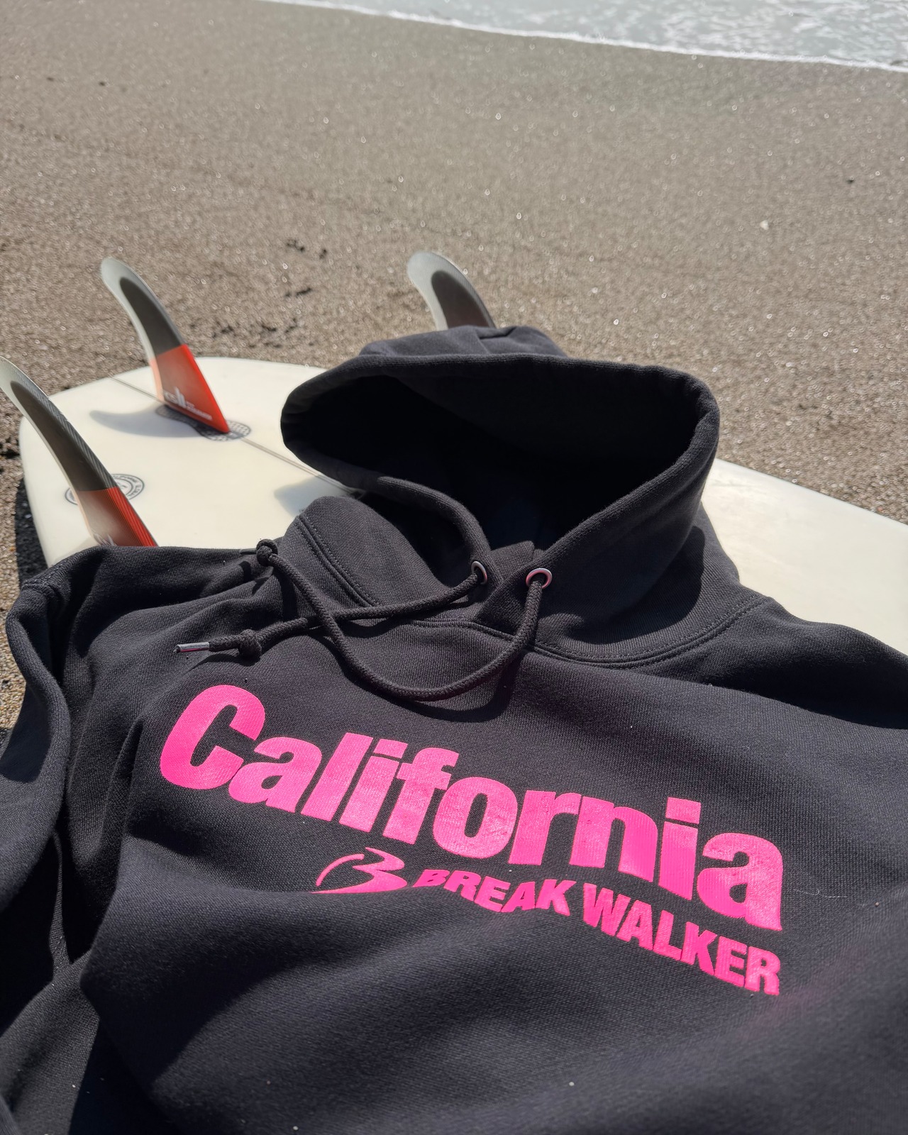 California by BREAK WALKER　LOGO　HOODIE / BLACK