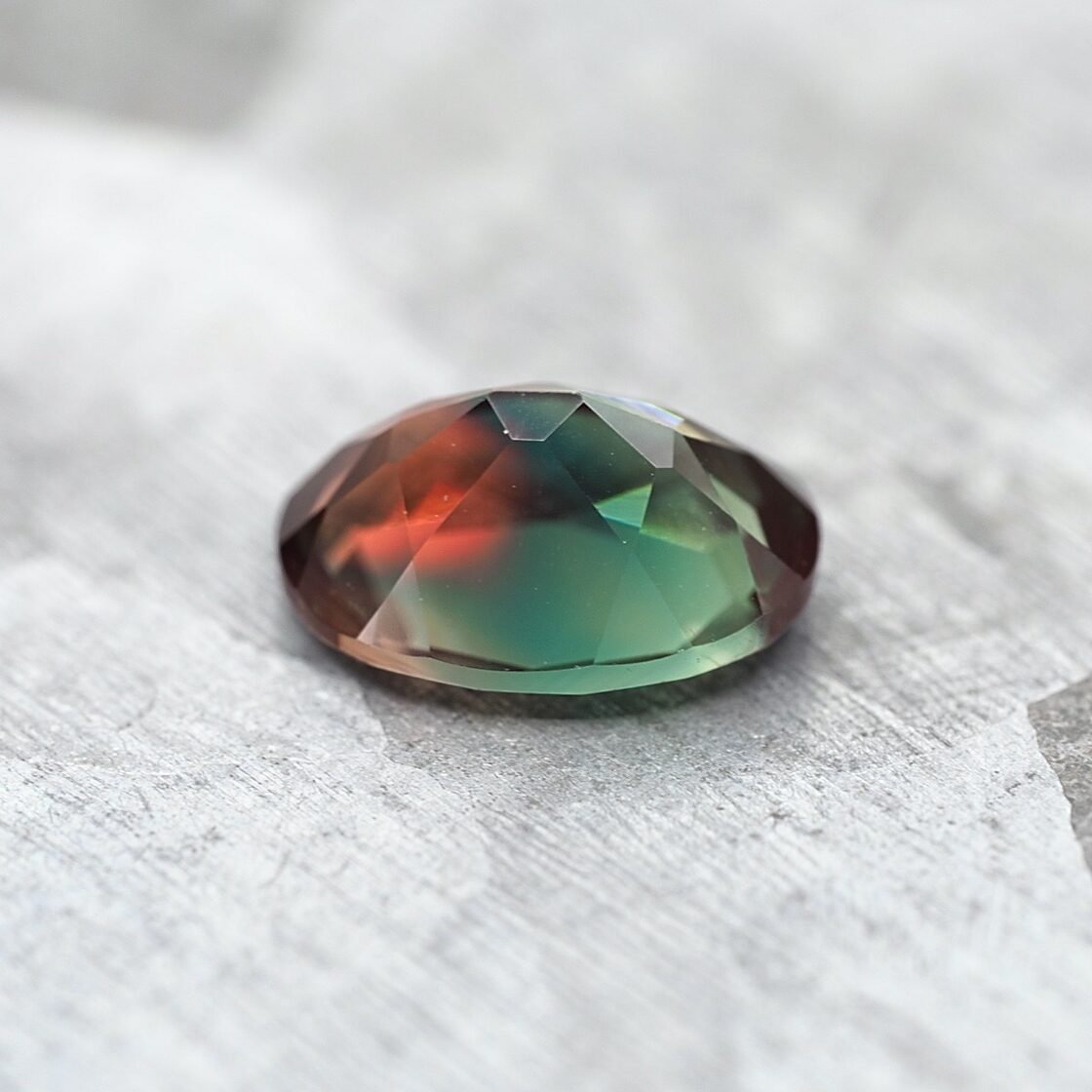 カラーチェンジバイカラーアンデシン 0.74ct オーバル | PAY ID
