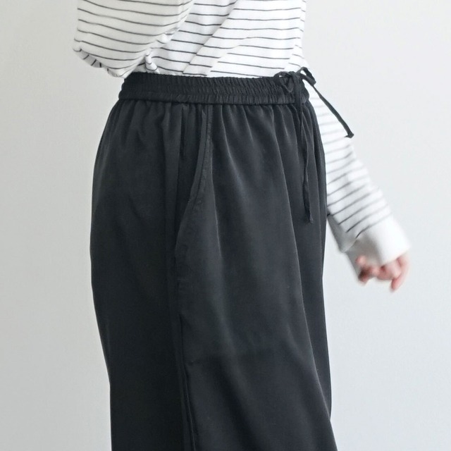 ルーズワイドパンツ