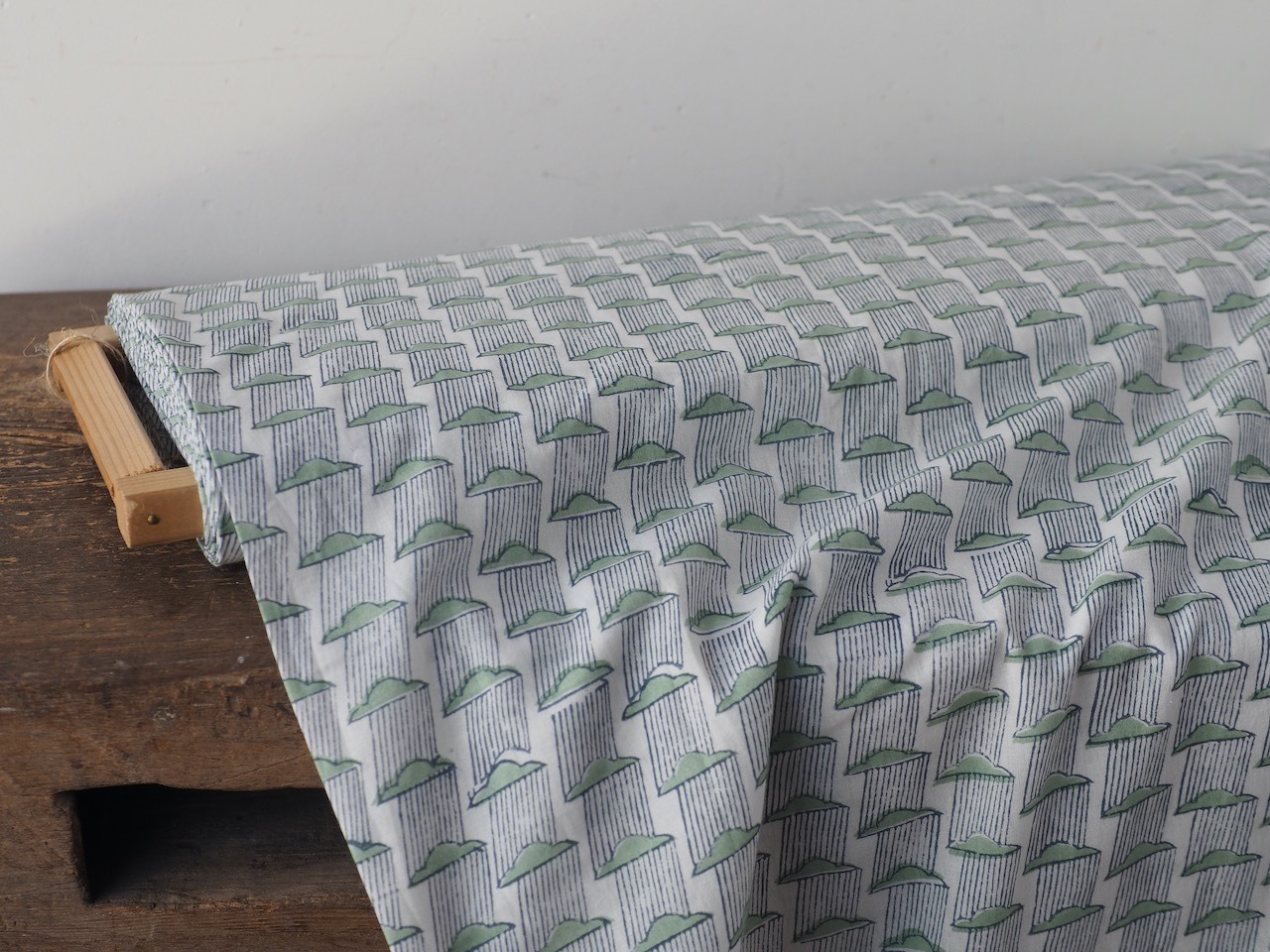 block print fabric d43　雨