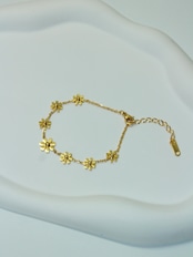 Daisy bracelet