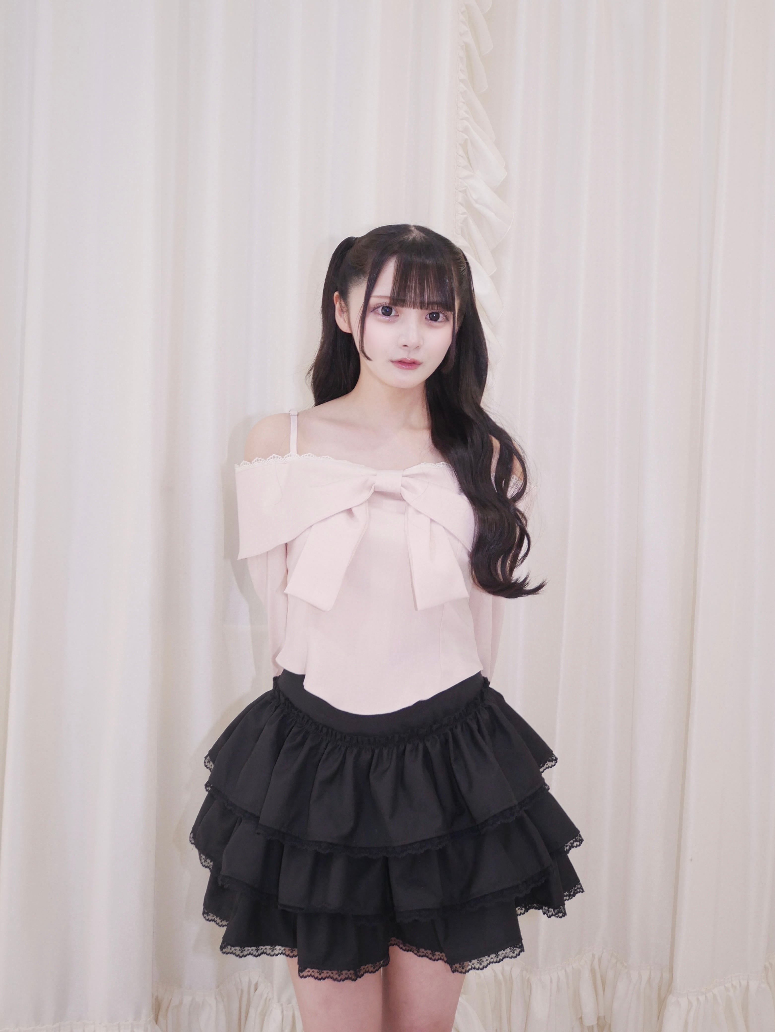 offshoulder ribbon tops