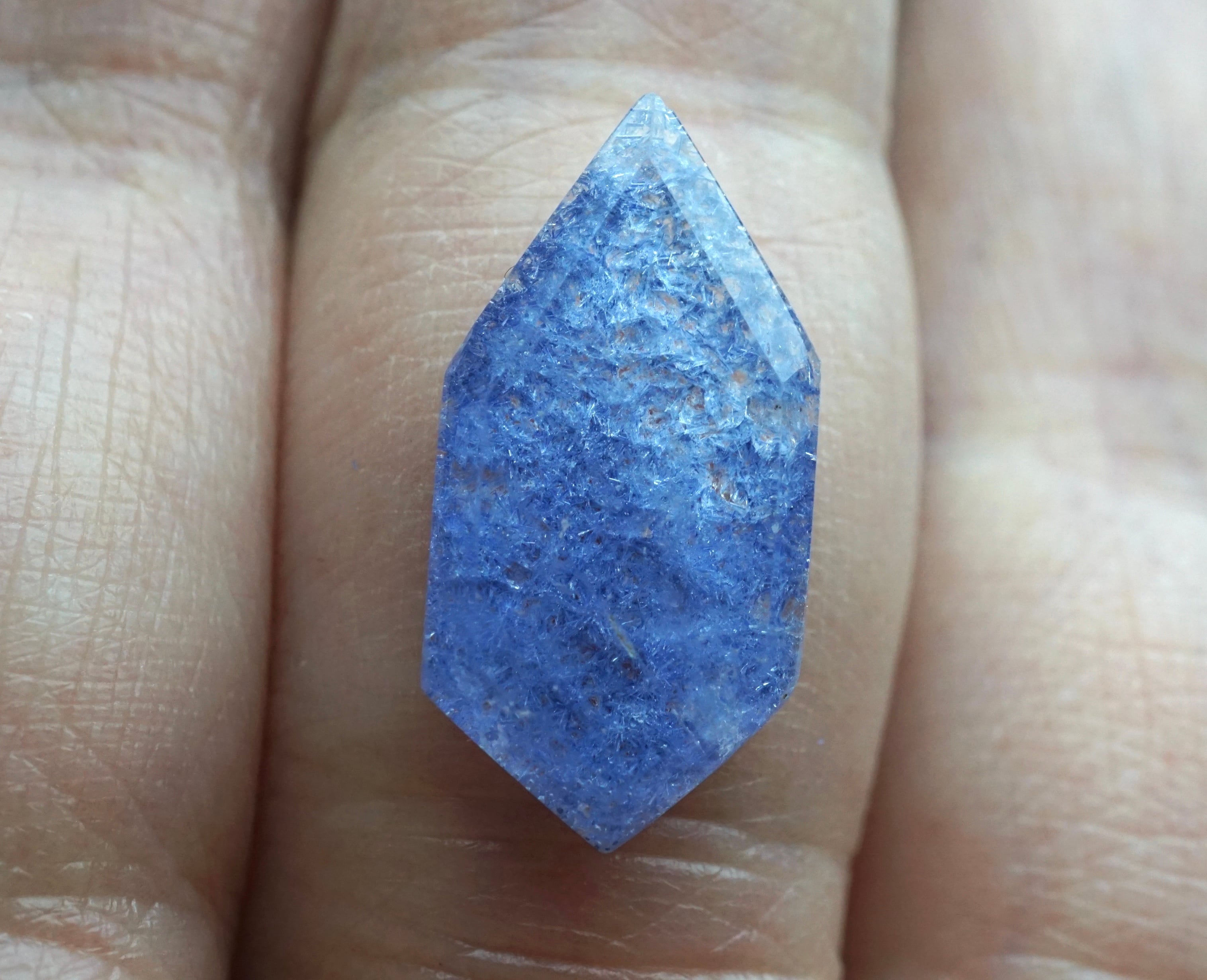 W1074 高品質もふもふ デュモルチェライトインクォーツ | WIMPERONLY