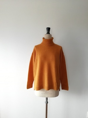 【Shiratakaknitichi】軽くてふんわり暖か♡ウール混タートルネックプルオーバー   キンカン
