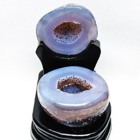 トレジャーメノウ アゲート 台座付属 原石 置物 一点物 175-1440