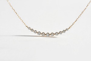 Line ダイヤモンド ネックレス / K18YG